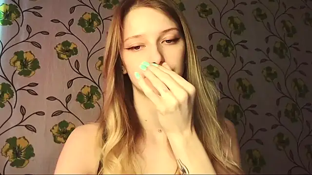 Snapshot of Evvie_Summn1 chatting on 12, 5, 2026 Evvie Summn1 online show from 12, 5, 2026