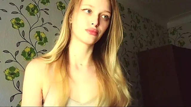 Snapshot of Evvie_Summn1 chatting on 24, 5, 2026 Evvie Summn1 online show from 24, 5, 2026