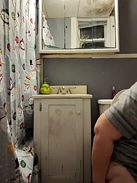 Snapshot of 023Longandjuicy chatting on 14, 12, 2025 023Longandjuicy online show from 14, 12, 2025