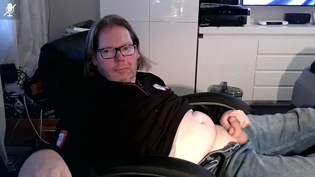 Snapshot of VSteph chatting on 22, 11, 2025 VSteph online show from 22, 11, 2025