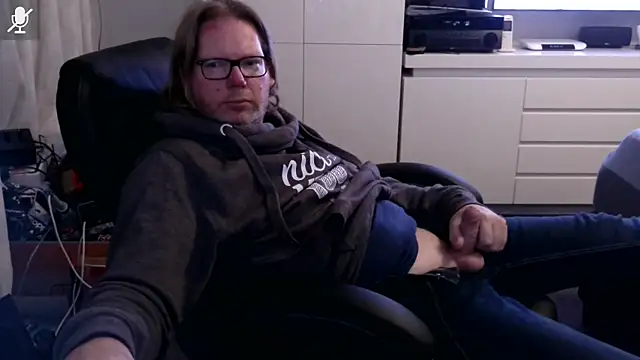 Snapshot of VSteph chatting on 28, 10, 2025 VSteph online show from 28, 10, 2025