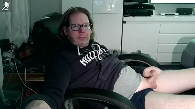 Snapshot of VSteph chatting on 21, 11, 2025 VSteph online show from 21, 11, 2025