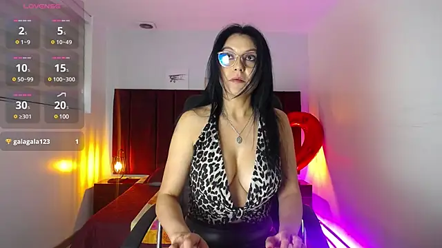 Zuzana21 online show from 18, 2, 2025