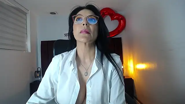 Zuzana21 online show from 21, 2, 2025