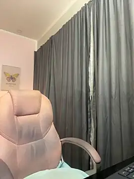 liss black online show from 2, 12, 2025