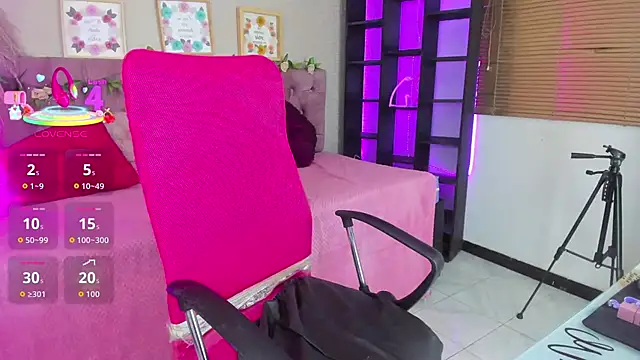 Lia Keen online show from 27, 10, 2025