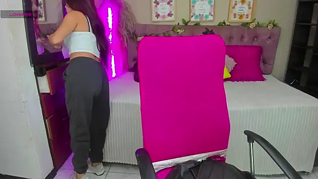 Lia Keen online show from 22, 11, 2025