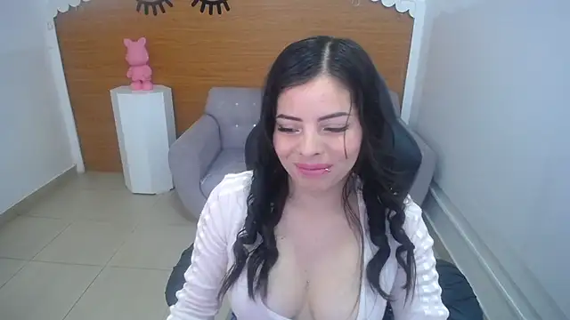 Chinatsu t online show from 20, 12, 2025