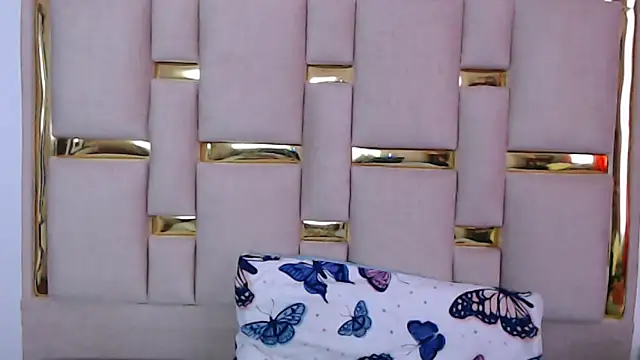 nina carther online show from 15, 11, 2025