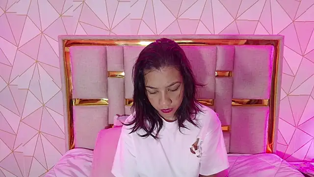 nina carther online show from 15, 4, 2026