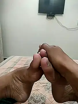 Snapshot of Delhi28 chatting on 1, 11, 2025 Delhi28 online show from 1, 11, 2025