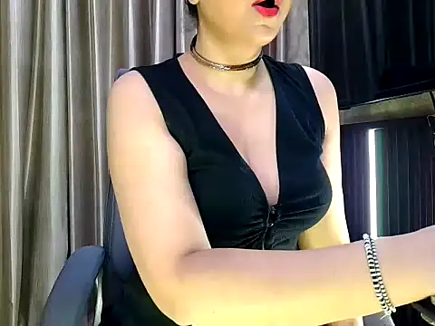 fabdemira online show from 17, 10, 2025