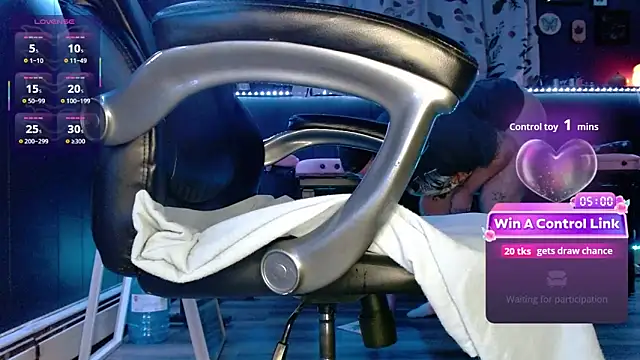 Snapshot of tuxedomasc_95 chatting on 12, 5, 2026 tuxedomasc 95 online show from 12, 5, 2026