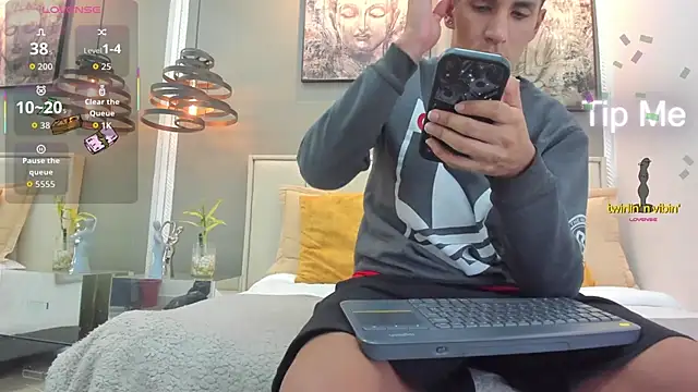 kieran derek online show from 18, 11, 2025