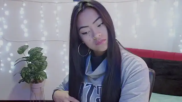 Snapshot of NatalyEscobar_lx chatting on 2, 6, 2026 NatalyEscobar lx online show from 2, 6, 2026