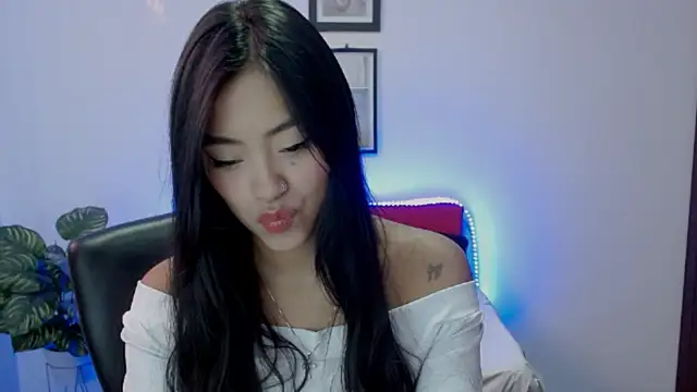 NatalyEscobar lx online show from 25, 2, 2026