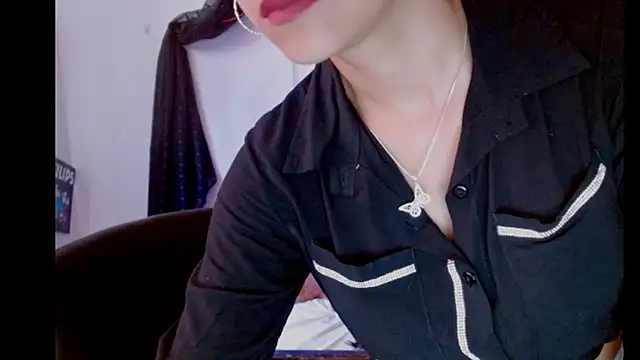 NatalyEscobar lx online show from 5, 3, 2025