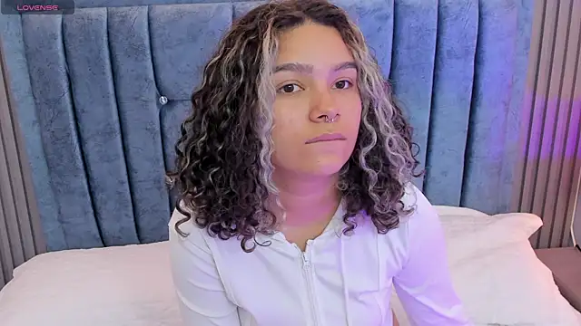 pretty sunlight  online show from 22, 4, 2026