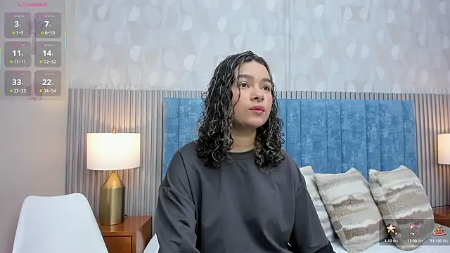 pretty sunlight  online show from 4, 2, 2026