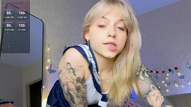 Snapshot of lavenderluxe chatting on 12, 3, 2025 lavenderluxe online show from 12, 3, 2025
