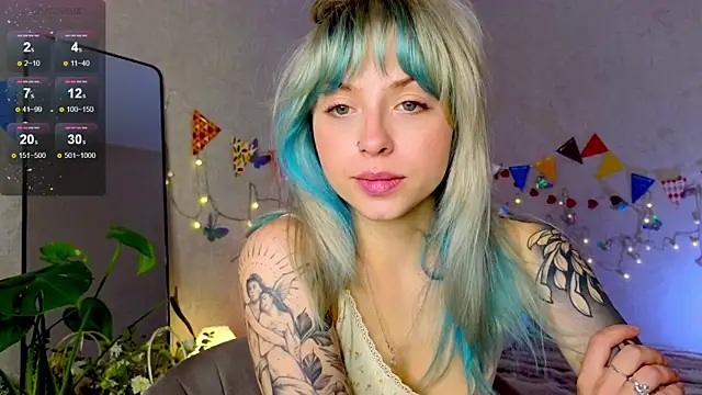 Snapshot of lavenderluxe chatting on 27, 9, 2025 lavenderluxe online show from 27, 9, 2025