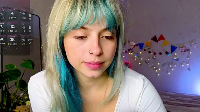 Snapshot of lavenderluxe chatting on 28, 9, 2025 lavenderluxe online show from 28, 9, 2025