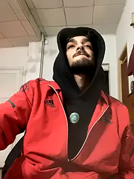 Snapshot of Tomito14 chatting on 28, 10, 2025 Tomito14 online show from 28, 10, 2025