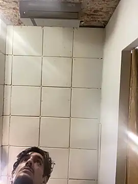 Snapshot of Tomito14 chatting on 11, 11, 2025 Tomito14 online show from 11, 11, 2025