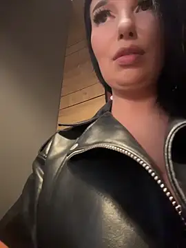 Snapshot of Tisha_Busty chatting on 11, 5, 2026 Tisha Busty online show from 11, 5, 2026