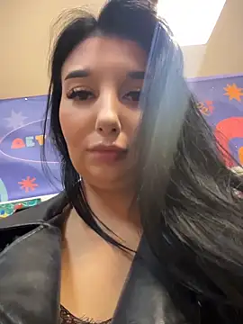 Snapshot of Tisha_Busty chatting on 20, 5, 2026 Tisha Busty online show from 20, 5, 2026