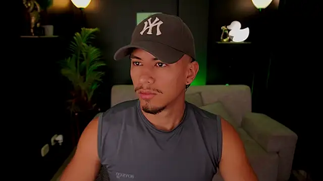 Aaronfox x online show from 3, 11, 2025