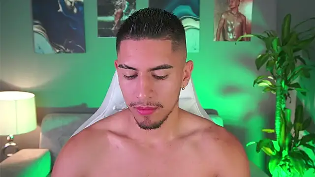 Aaronfox x online show from 29, 1, 2025