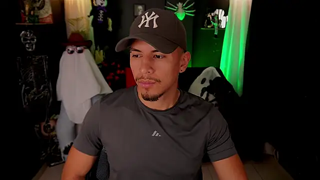 Aaronfox x online show from 24, 10, 2025