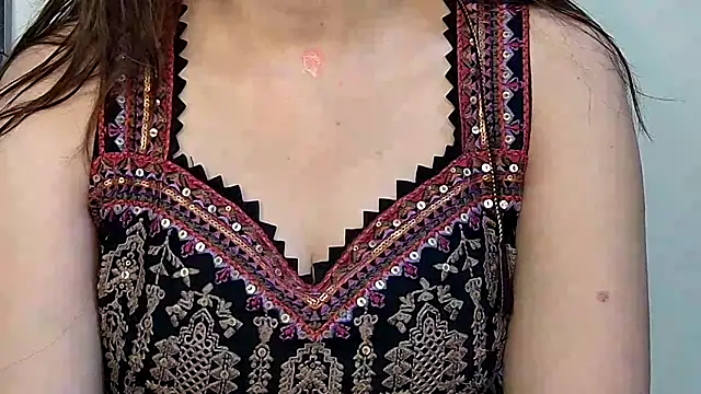 Snapshot of MIss-Naina chatting on 1, 11, 2025 MIss-Naina online show from 1, 11, 2025