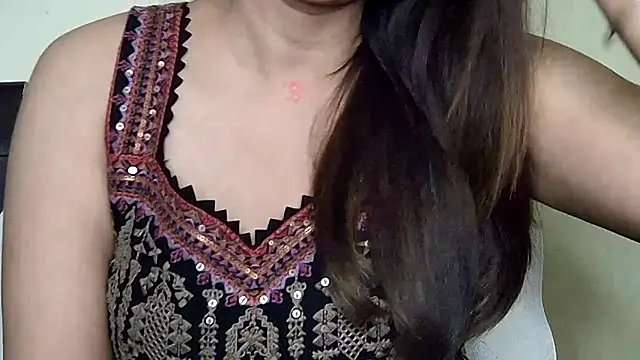 Snapshot of MIss-Naina chatting on 15, 11, 2025 MIss-Naina online show from 15, 11, 2025