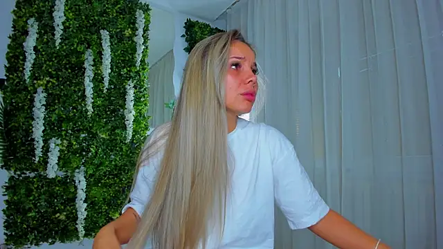 VivienCarter online show from 3, 10, 2025