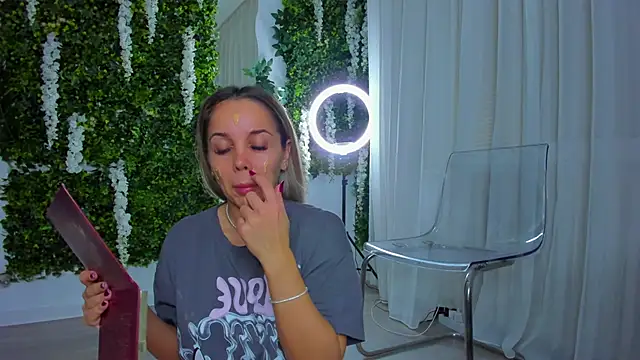 VivienCarter online show from 24, 10, 2025