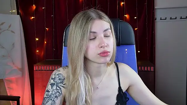 EllieCutes online show from 23, 4, 2026