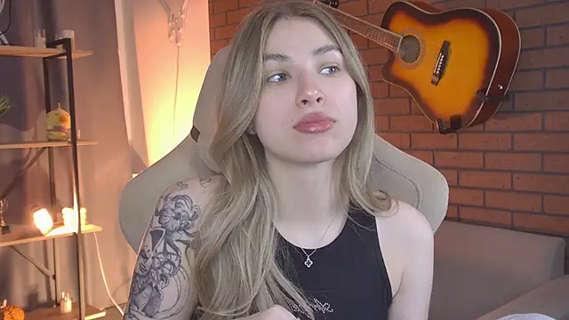 EllieCutes online show from 30, 4, 2026