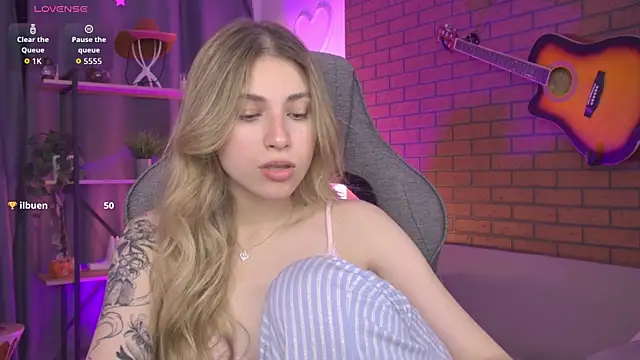 Snapshot of EllieCutes chatting on 21, 7, 2026 EllieCutes online show from 21, 7, 2026