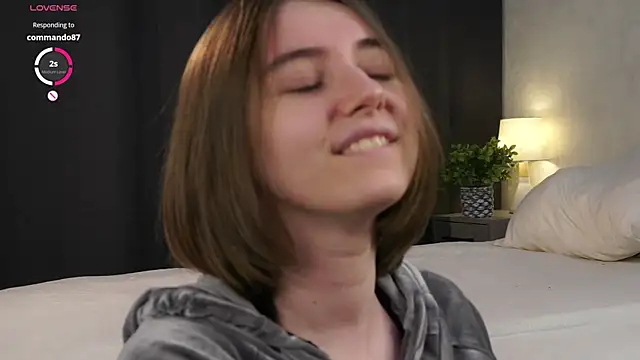 MeghanElson online show from 12, 4, 2026