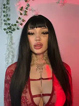 madelinexx online show from 6, 11, 2025