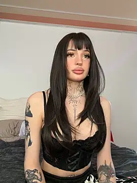 madelinexx online show from 4, 4, 2026