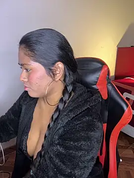 Snapshot of hurren_pasha chatting on 28, 4, 2026 hurren pasha online show from 28, 4, 2026