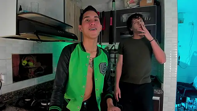 Snapshot of MillersKink chatting on 15, 11, 2025 MillersKink online show from 15, 11, 2025