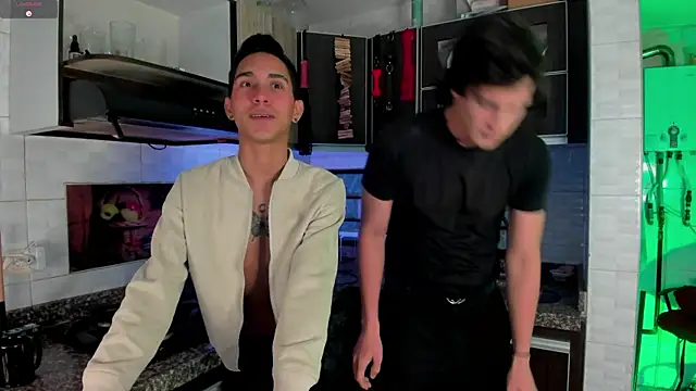 Snapshot of MillersKink chatting on 16, 11, 2025 MillersKink online show from 16, 11, 2025