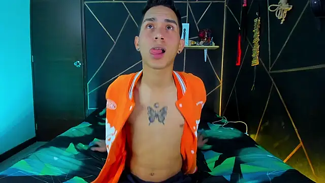 Snapshot of MillersKink chatting on 7, 3, 2025 MillersKink online show from 7, 3, 2025