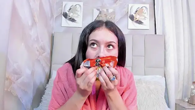 Jaslyn  Smith online show from 20, 2, 2026