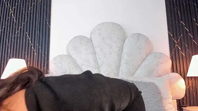 Jaslyn  Smith online show from 10, 4, 2026