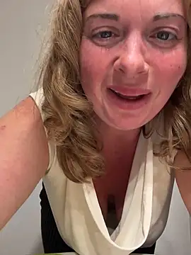Snapshot of Lombada chatting on 5, 5, 2026 Lombada online show from 5, 5, 2026